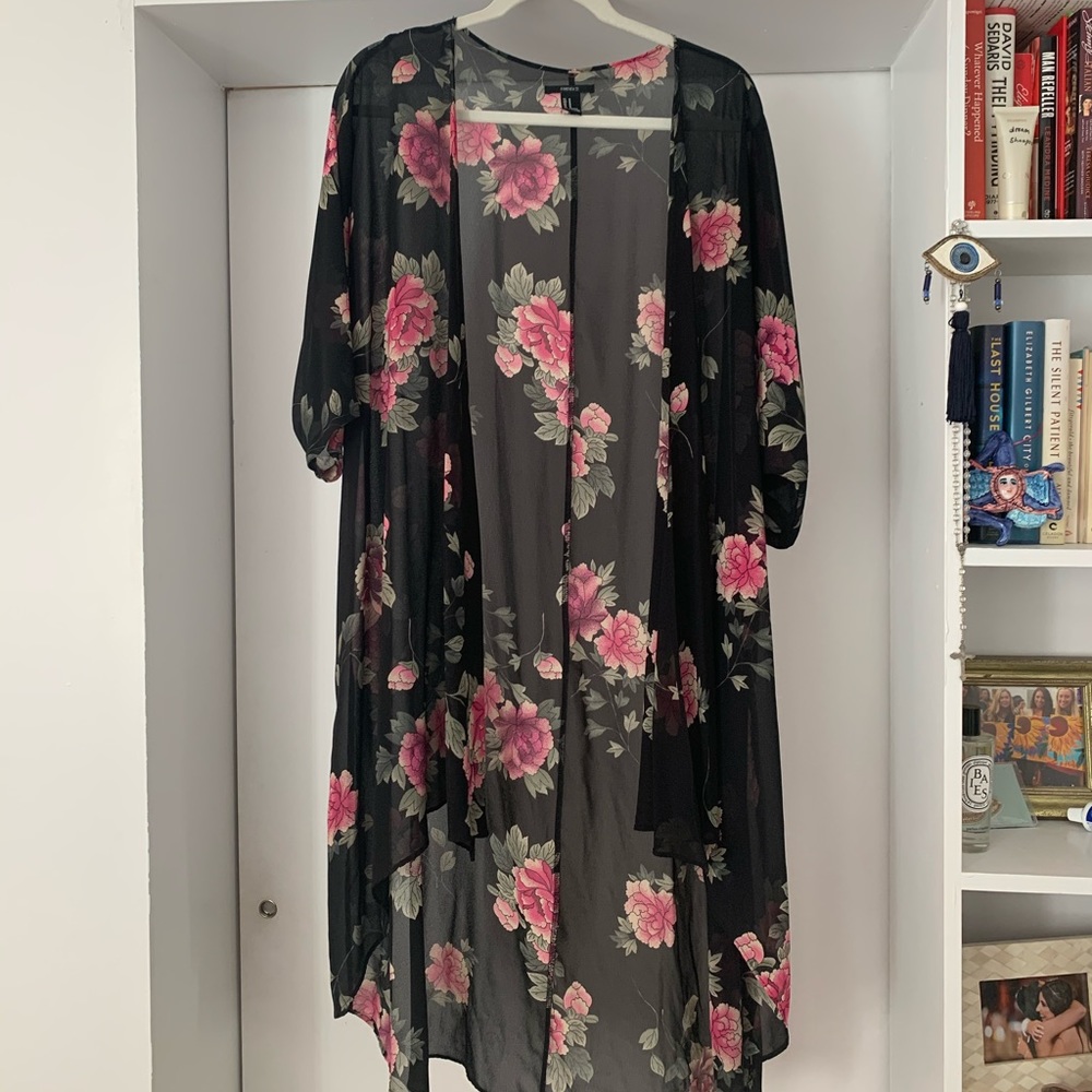 FOREVER 21 Sheer Floral Kimono